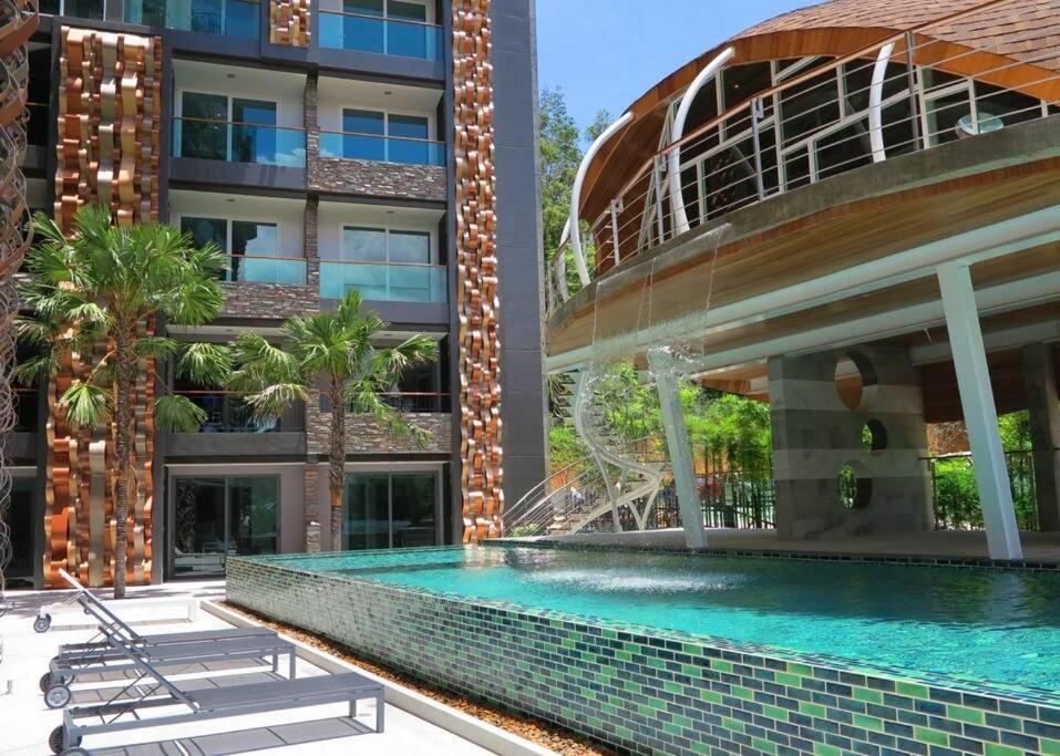 Private Apartment At Emerald Terrace Patong Esterno foto
