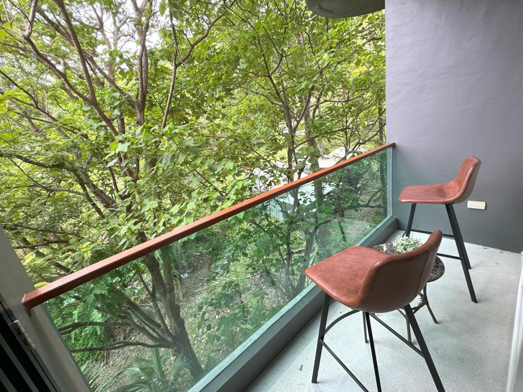 Private Apartment At Emerald Terrace Patong Esterno foto