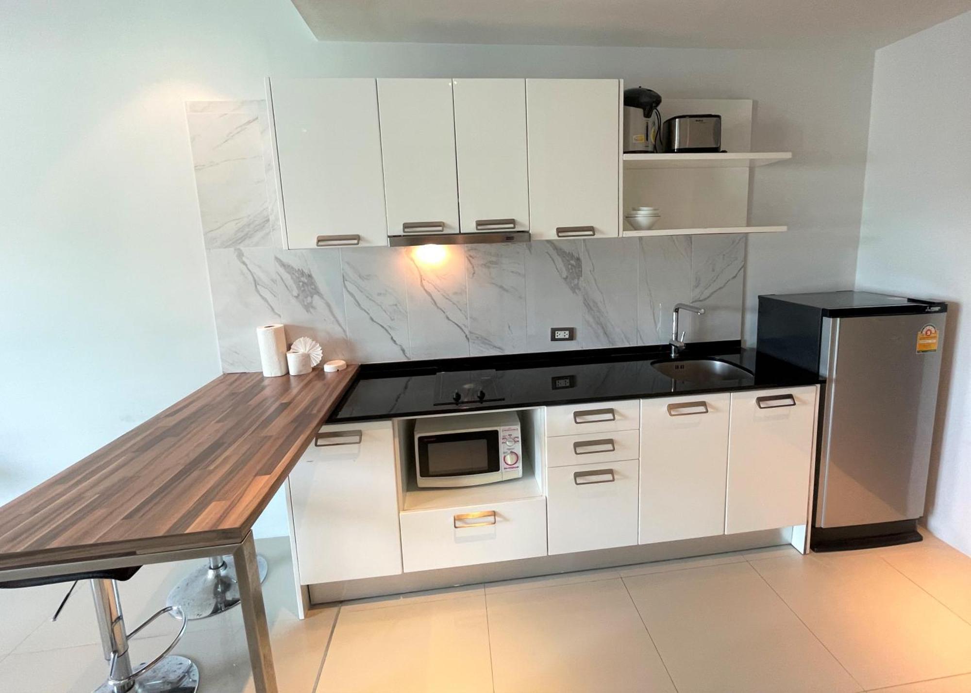 Private Apartment At Emerald Terrace Patong Esterno foto