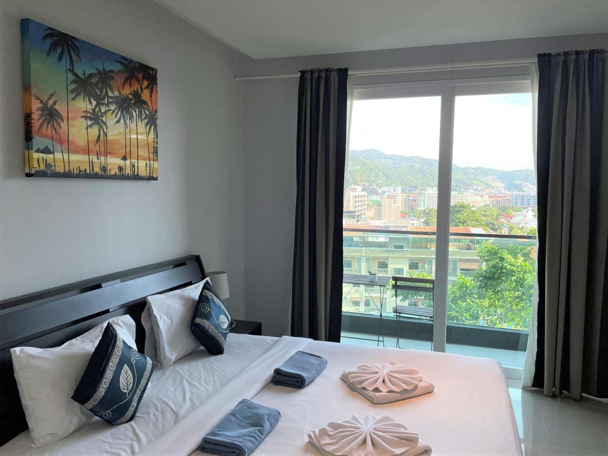 Private Apartment At Emerald Terrace Patong Esterno foto