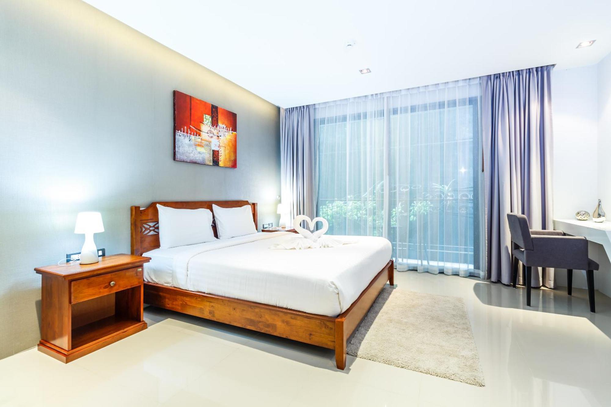 Private Apartment At Emerald Terrace Patong Esterno foto