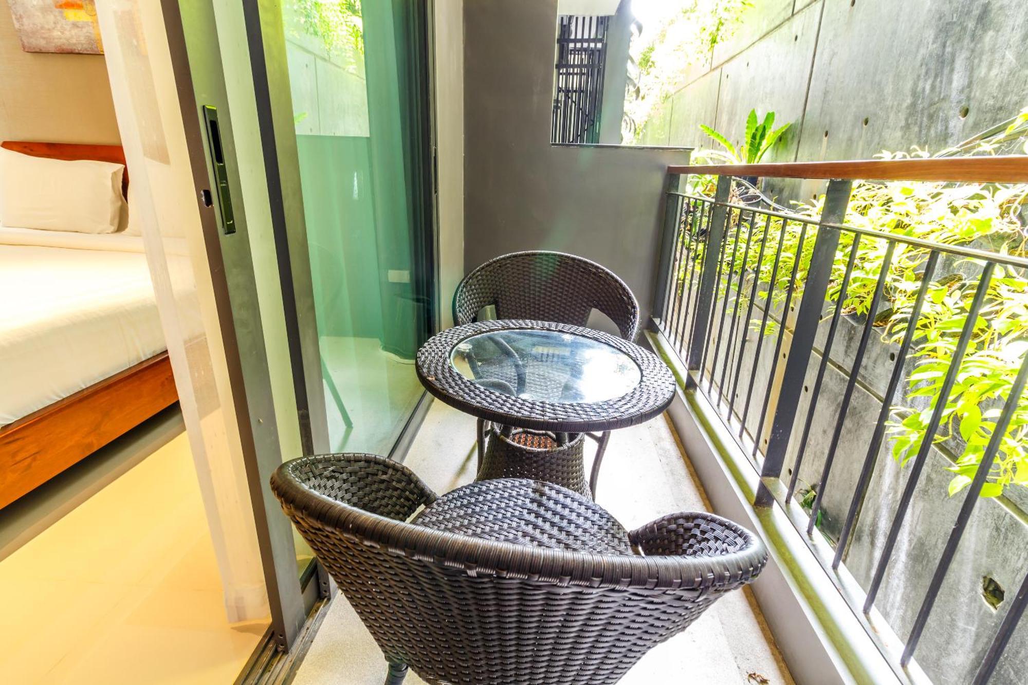 Private Apartment At Emerald Terrace Patong Esterno foto
